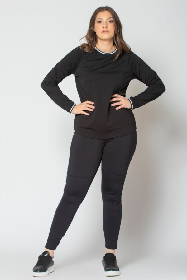 Leggings with pockets and line on the side in black color