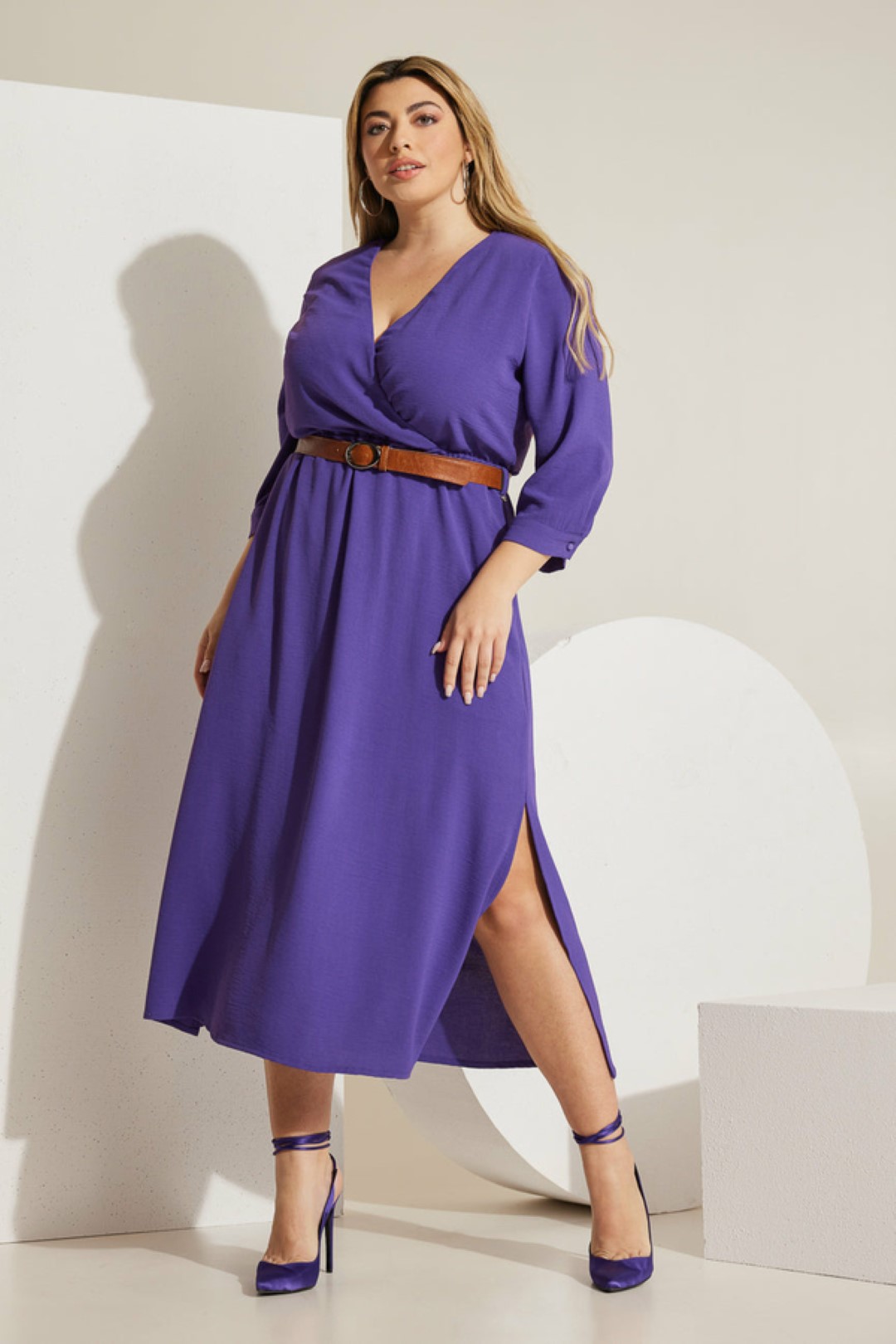 222707_plus_size_forema_mov_2_1366x